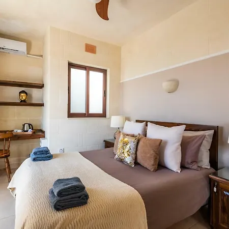 Bed & Breakfast Bambina Xaghra